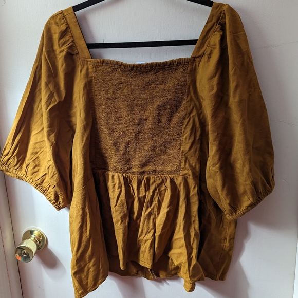 Square neck - Picture 2 of 4